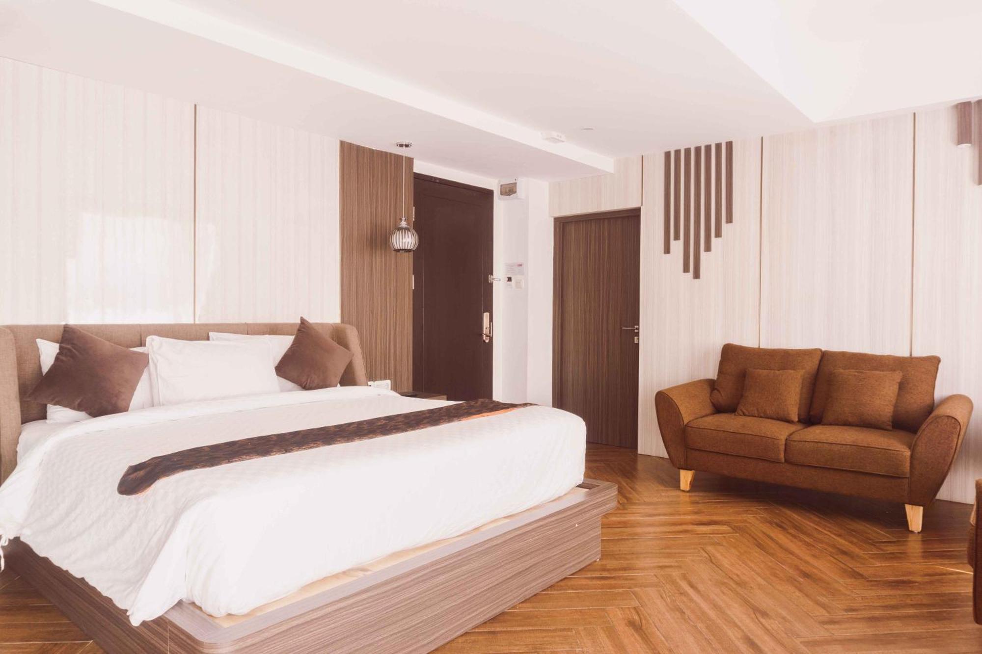 Fahira Hotel Syariah Букиттинги Экстерьер фото