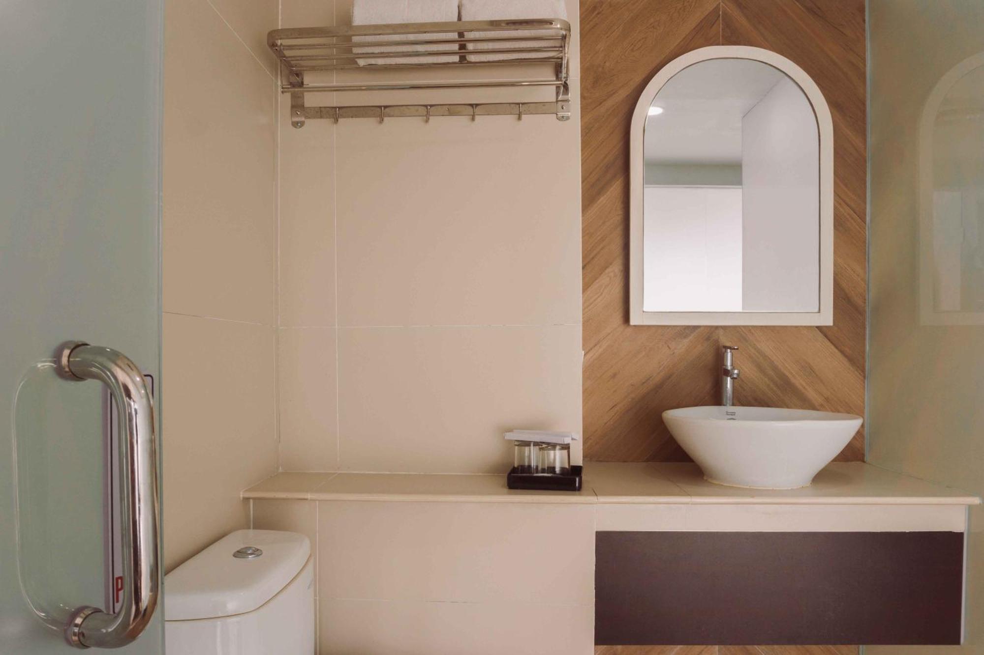 Fahira Hotel Syariah Букиттинги Экстерьер фото