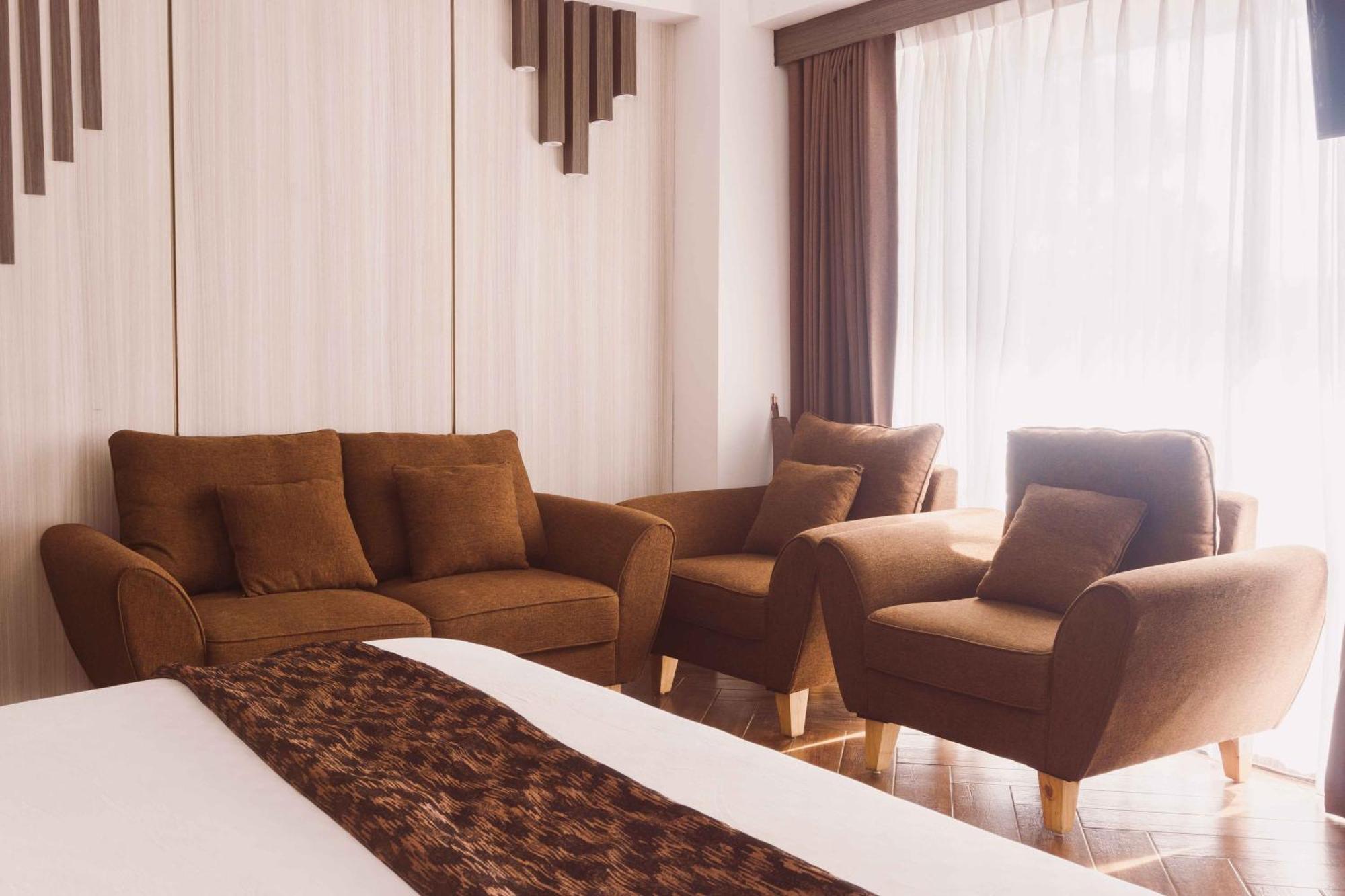 Fahira Hotel Syariah Букиттинги Экстерьер фото