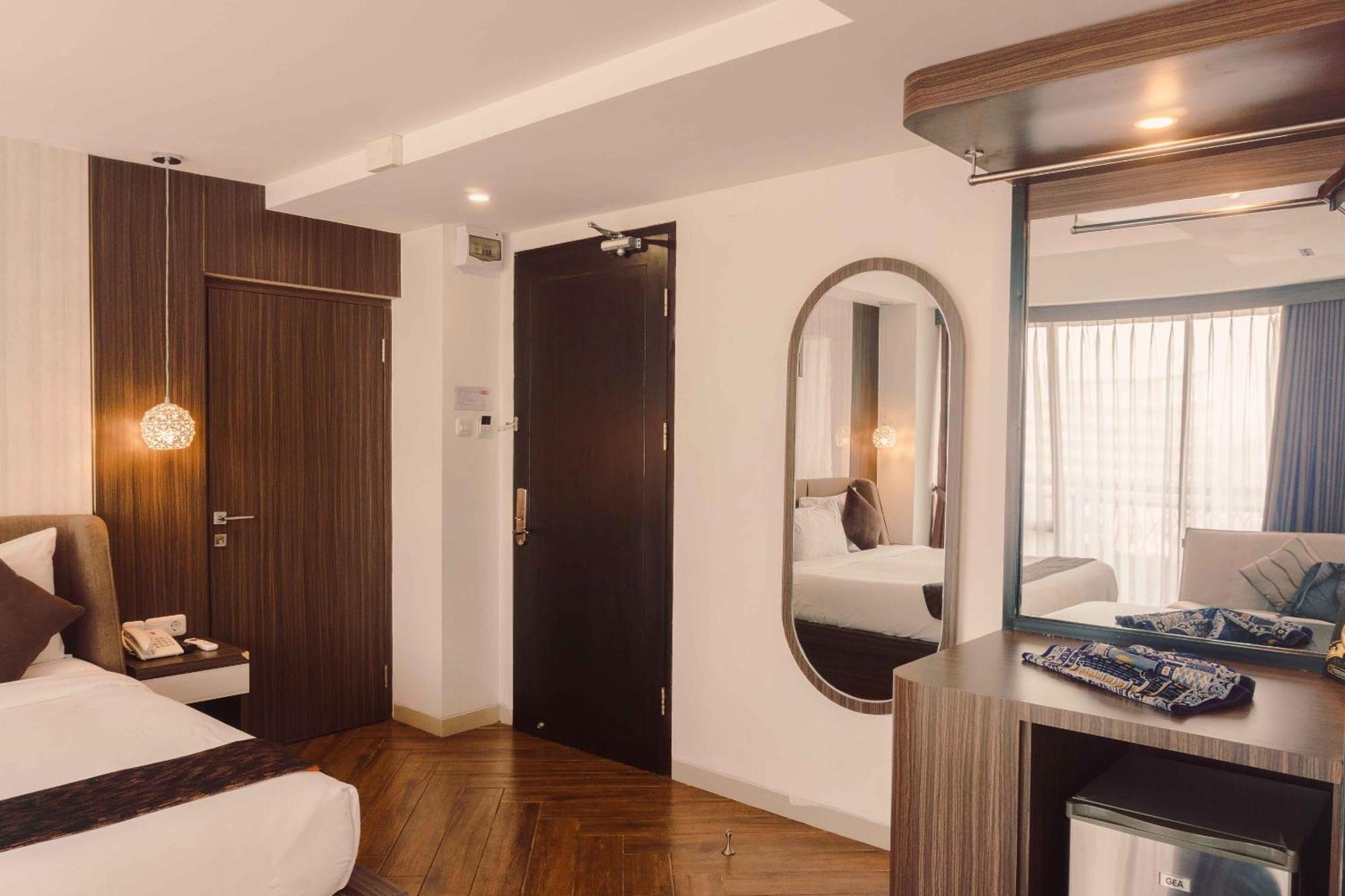 Fahira Hotel Syariah Букиттинги Экстерьер фото